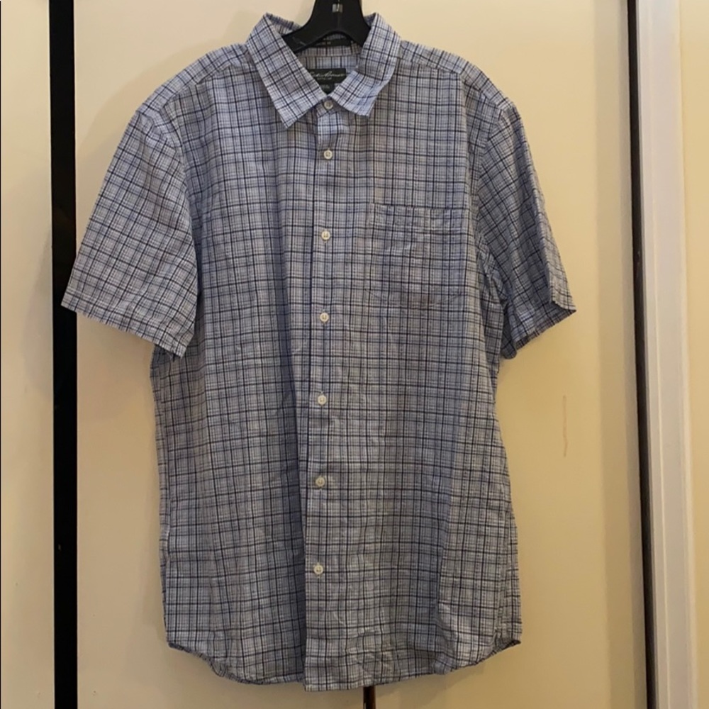 Like new! Men’s Eddie Bauer button down shirt, L
